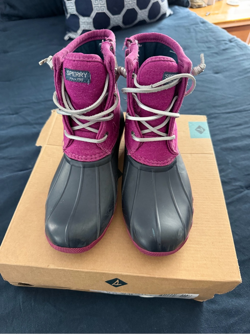 Sperry Saltwater Boot  in Navy and Magenta